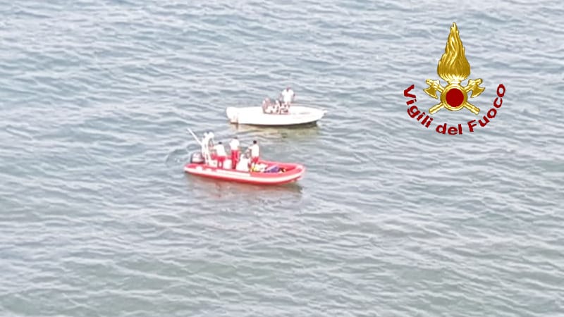 Foce del Simeto, barca in avaria. Natante localizzato dai Vigili  del fuoco