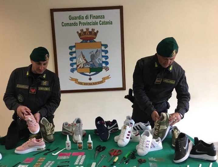 Catania, Guardia di finanza: sequestro di prodotti ittici e articoli contraffatti