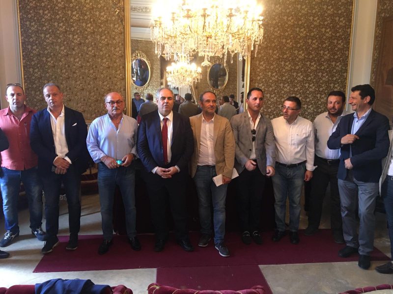 Si rinnovano i vertici della Srr: Caragliano il pi&ugrave; votato. Nel cda anche i sindaci di Acireale e Piedimonte Etneo. Giarre emarginata