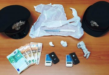 Sfruttava il proprio bar per piazzare la droga ai clienti: commerciante in manette a Gravina