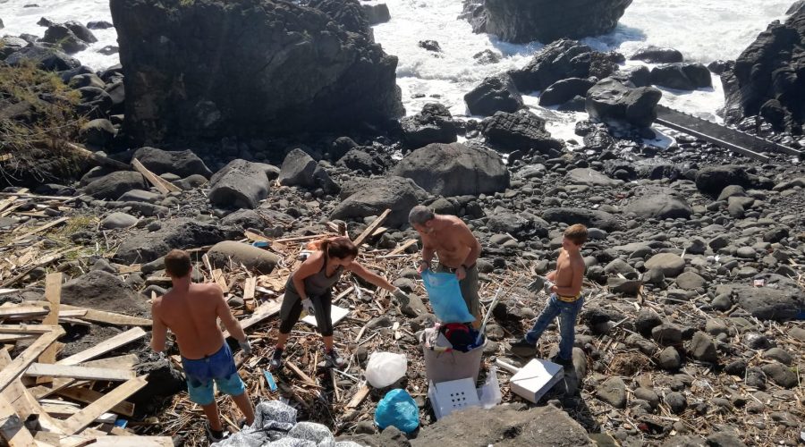 Mareggiata ad Aci Castello, fra assicurazioni da riscuotere e solidarietà