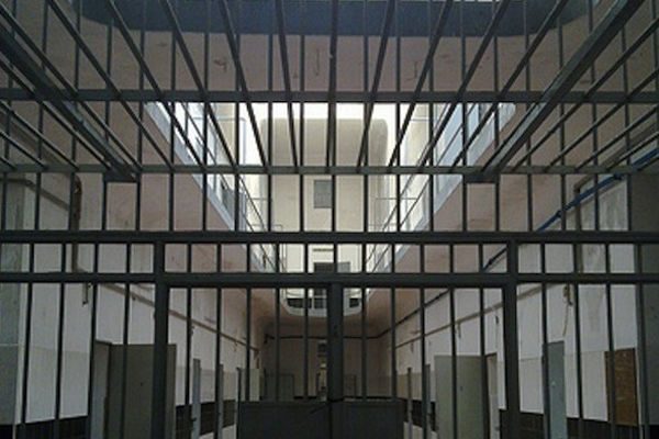 Un detenuto evade dal carcere di Piazza Lanza a Catania. Ritrovato a casa dei genitori