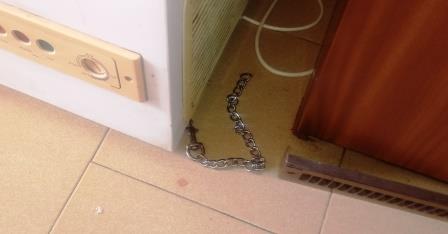 Macchia, evade dai domiciliari e colpisce un vicino di casa con una catena