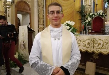 Ordinato un nuovo sacerdote giarrese: sar&agrave; vice parroco ad Aci Catena