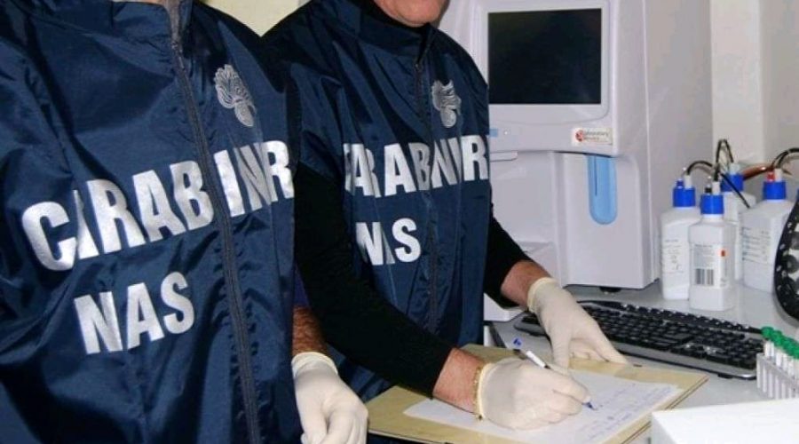 I carabinieri del Nas sequestrano cautelativamente lotto vaccino Covid-19 Astra Zeneca