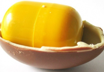 Catania, arrestato il &lsquo;serial kinder&rsquo;. Sorpreso con 68 confezioni di dolciumi