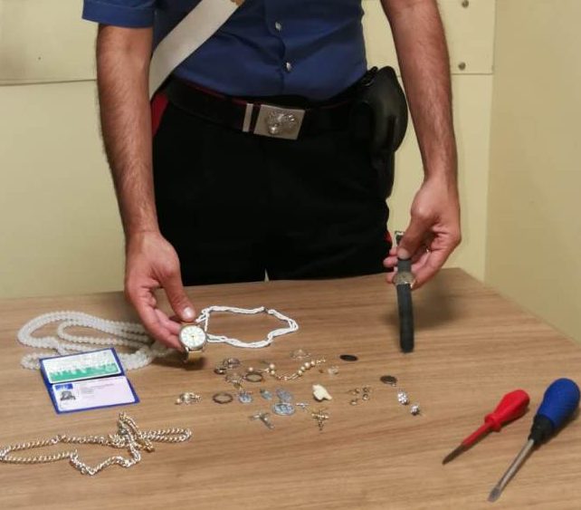 Zafferana, tentano furto in abitazione di un’anziana donna: arrestati in tre