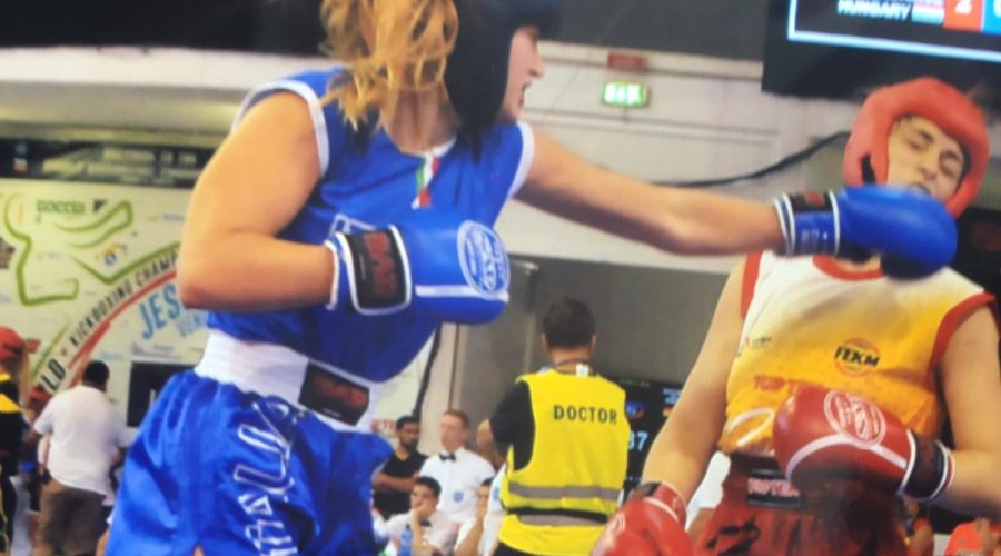Kick boxing: la 16enne giarrese Sveva Scandurra sul tetto del mondo
