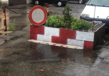 Giarre, da quattro anni la voragine di via Ariosto attende riparazione