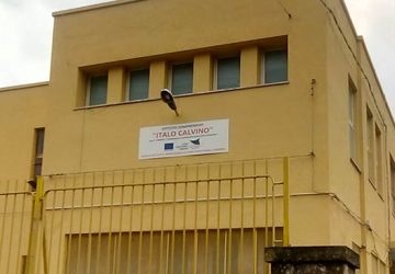 Catania, via Quartararo: una scuola senza via di fuga. E il Comune che fa?