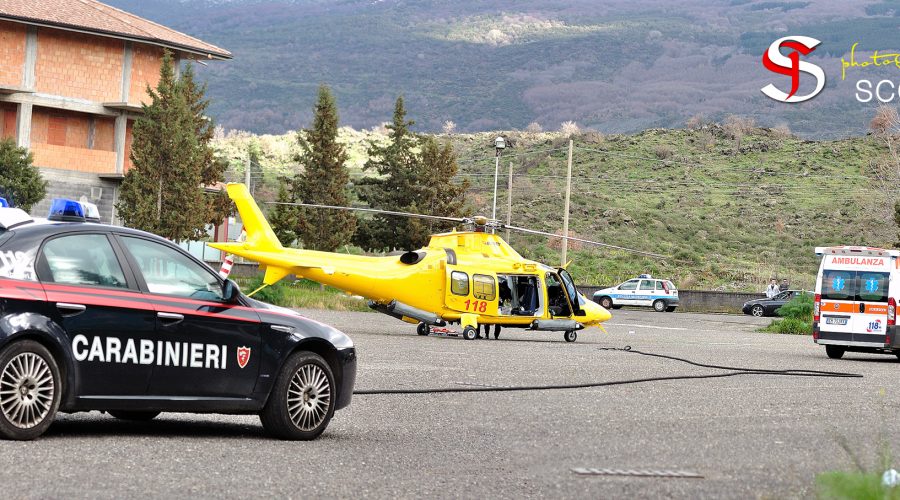 Randazzo, tenta di uccidersi: salvato in extremis dai carabinieri