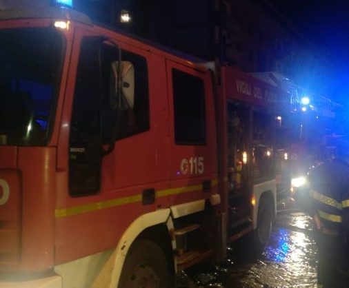 Mascali, incendio auto nella notte in via Vespucci