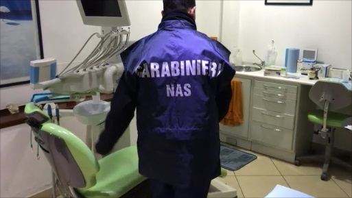 Catania: denunciati falsi dentisti. Sequestrato studio odontoiatrico abusivo a Picanello
