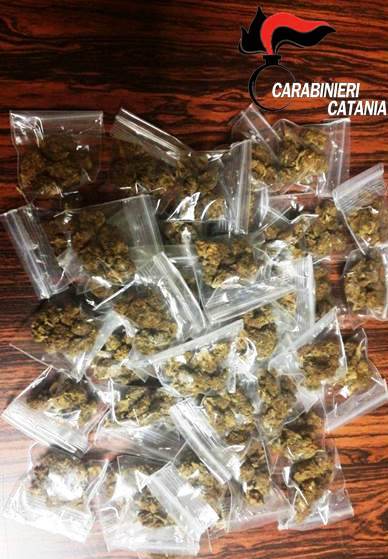 Catania, spacciava marijuana a Librino: arrestato