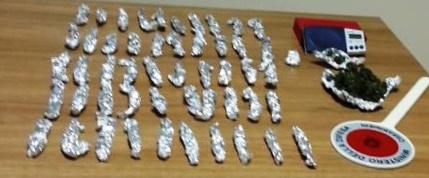 Zafferana, droga nascosta nell'imbottitura di una poltrona: arrestato