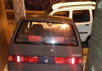 Macchia, tenta di rubare auto e provoca due incidenti: ferita una donna