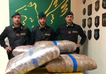 Sequestrati a Belpasso 142 kg di marijuana. Arrestati due trafficanti