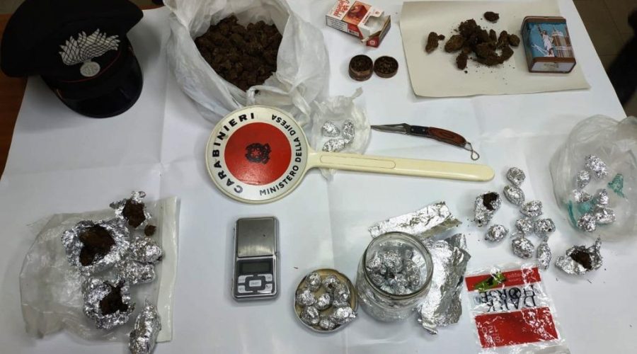 Riposto, carabinieri arrestano pusher 23enne residente a Mascali