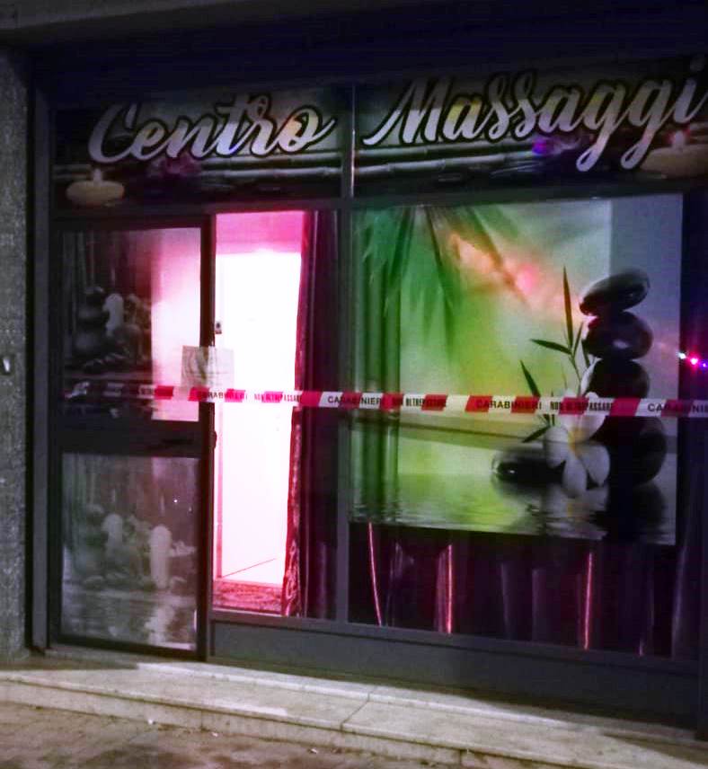 Sequestrato centro massaggi a “luci rosse”: arrestata la maitresse