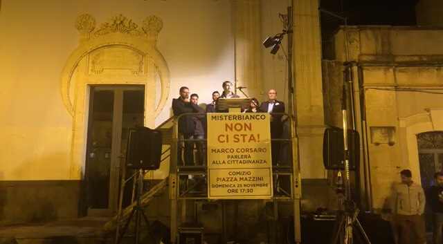 Arresto vice sindaco Santapaola: a Misterbianco protesta in piazza per le dimissioni del sindaco Di Guardo