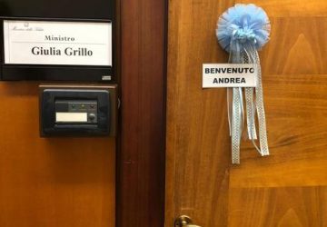 Fiocco azzurro per il ministro catanese Giulia Grillo
