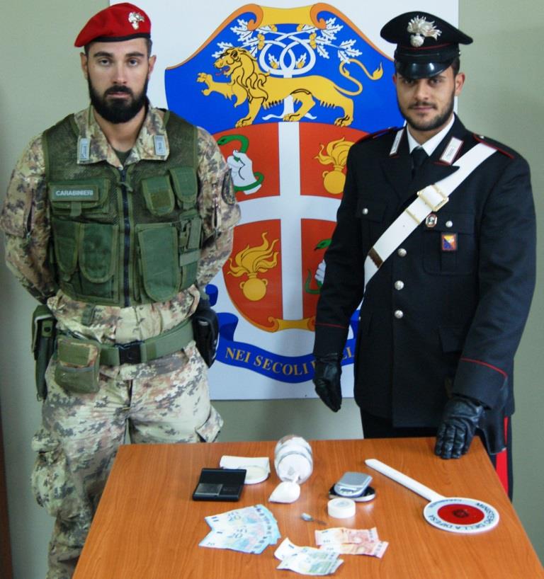 Biancavilla: una madre disperata si rivolge ai Carabinieri: “mio figlio si sta rovinando con la droga”. Arrestato spacciatore