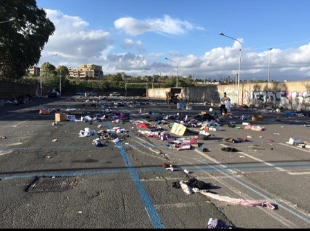 Catania, amministrazione sospende temporaneamente il Mercatino delle Pulci: troppi i rifiuti lasciati sulla strada