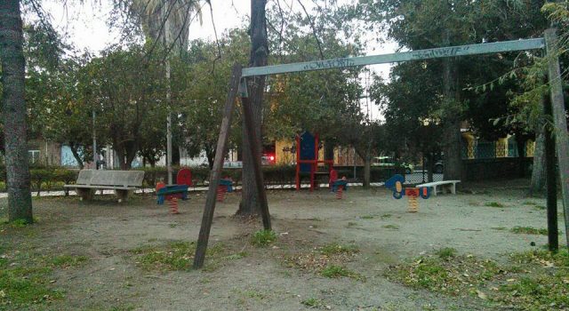 Fiumefreddo, la minoranza chiede il ripristino della sicurezza della villa comunale e del campetto di Feudogrande