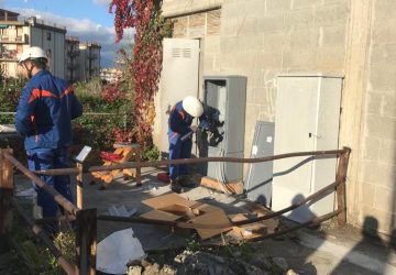 Giarre, troppe strade al buio. E interventi al rallentatore preceduti da scintillanti annunci