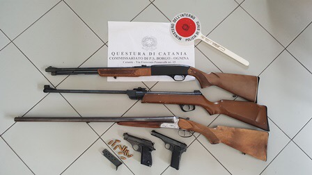 Catania, controlli detenzione armi