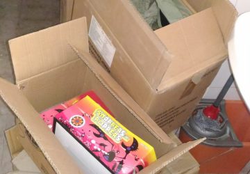 Catania, sequestrati dalla polizia in un negozio di alimentari botti illegali