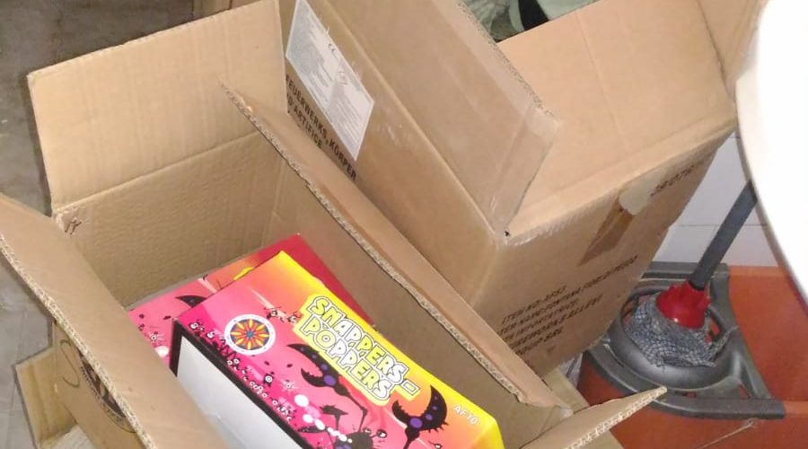 Catania, sequestrati dalla polizia in un negozio di alimentari botti illegali