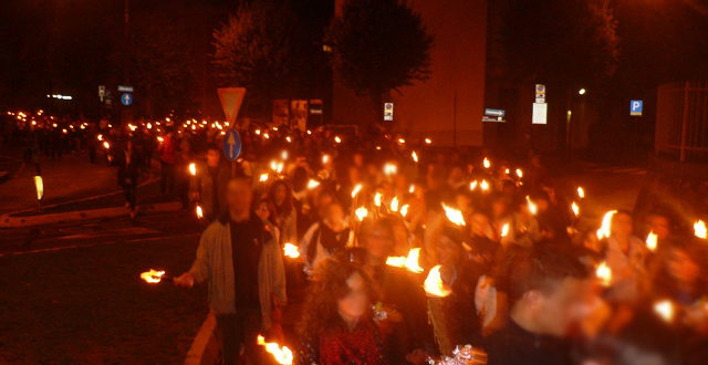 Giarre, una fiaccolata per Sara Parisi. Si mobilita lo sportello Rosa “Mariarita Russo”