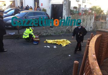 Giarre, uomo spara alla ex moglie e la uccide. L'omicida &egrave; morto in sala operatoria VIDEO