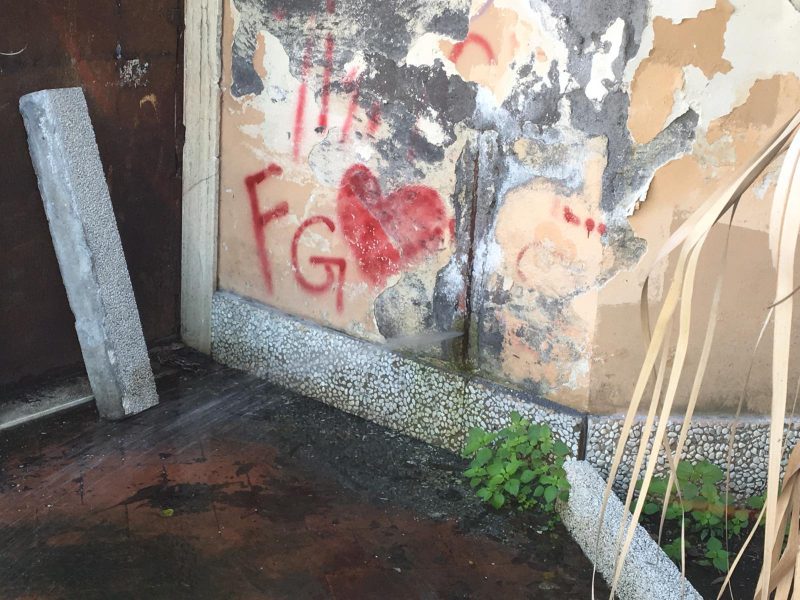 Giarre, grossa perdita da tubazione idrica del parco Jungo. Intervento dei vigili del fuoco