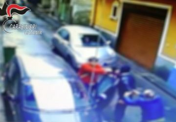 Patern&ograve;, 44enne sordomuto picchiato selvaggiamente in strada: due denunce VD