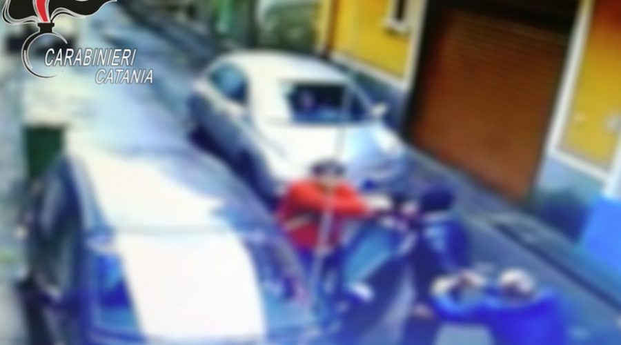 Paternò, 44enne sordomuto picchiato selvaggiamente in strada: due denunce VD