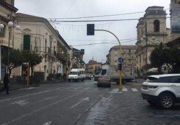 Giarre, semafori di piazza Duomo di nuovo guasti. Siamo al ridicolo
