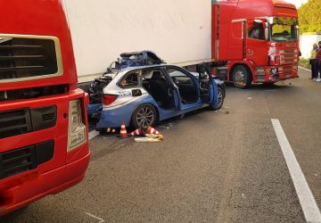 Grave incidente in A18,  tre morti e quattro feriti. Tra le vittime un agente di polizia VIDEO