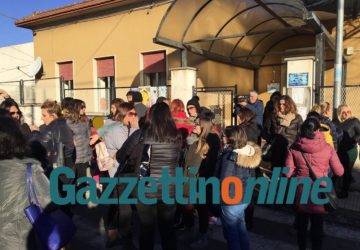 Giarre, tre plessi scolastici al freddo, la rivolta dei genitori VIDEO