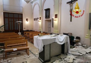 Acireale, verfiche dei Vigili del fuoco nella chiesa di Fiandaca VIDEO