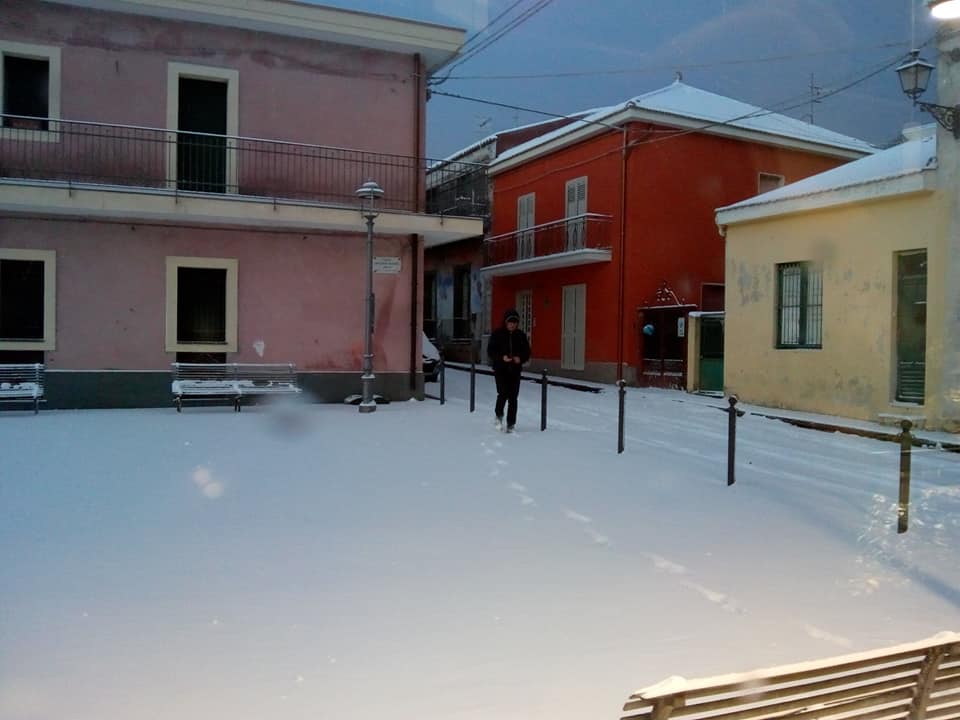 Mascali, emergenza neve: ordinanza del sindaco vietata la circolazione dei mezzi