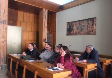 Giarre, Commissioni ... come prima. Pi&ugrave; di prima