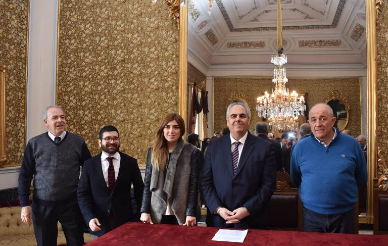 Giarre, ecco il nuovo esecutivo cattocomunista