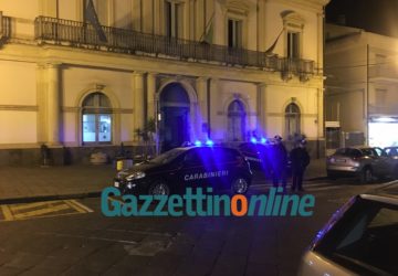 Giarre sotto i riflettori della Prefettura, domani il Comitato per la sicurezza. Controlli dei Cc davanti al Municipio: 6 denunce  VD