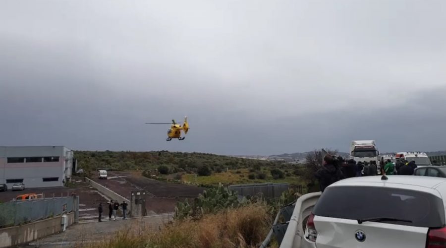 Paternò, grave incidente sulla Statale 121: interviene elisoccorso