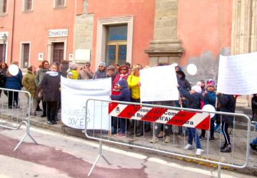 Francavilla di Sicilia ed il "caso scuola elementare": la silenziosa protesta dei genitori