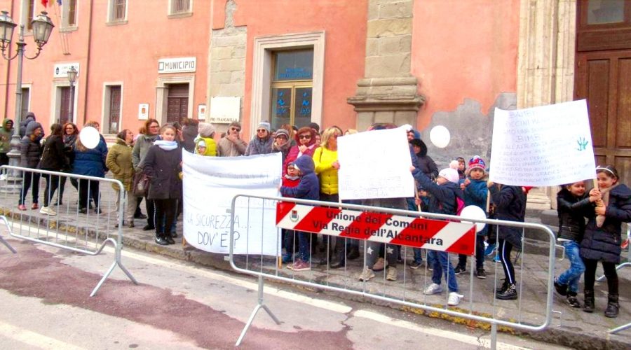 Francavilla di Sicilia ed il “caso scuola elementare”: la silenziosa protesta dei genitori
