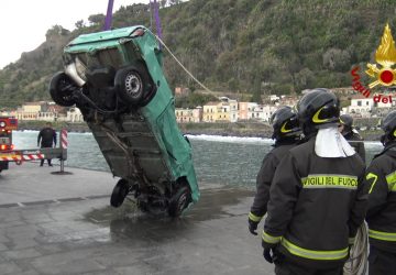 Tragedia di Santa Maria la Scala: proclamato ad Acireale il lutto cittadino. Domani i funerali delle due vittime