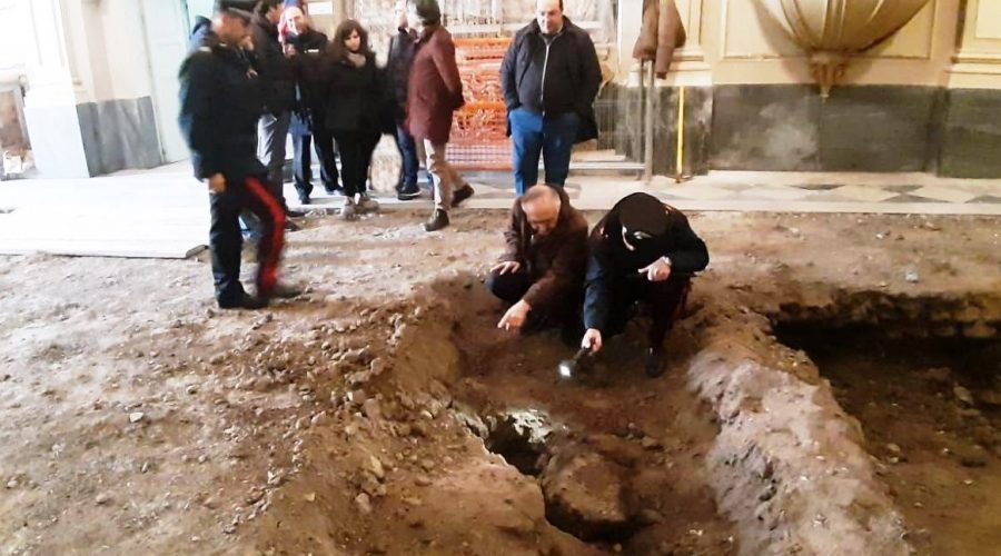 Bronte, scoperta una cripta sotto il pavimento della chiesa del Rosario